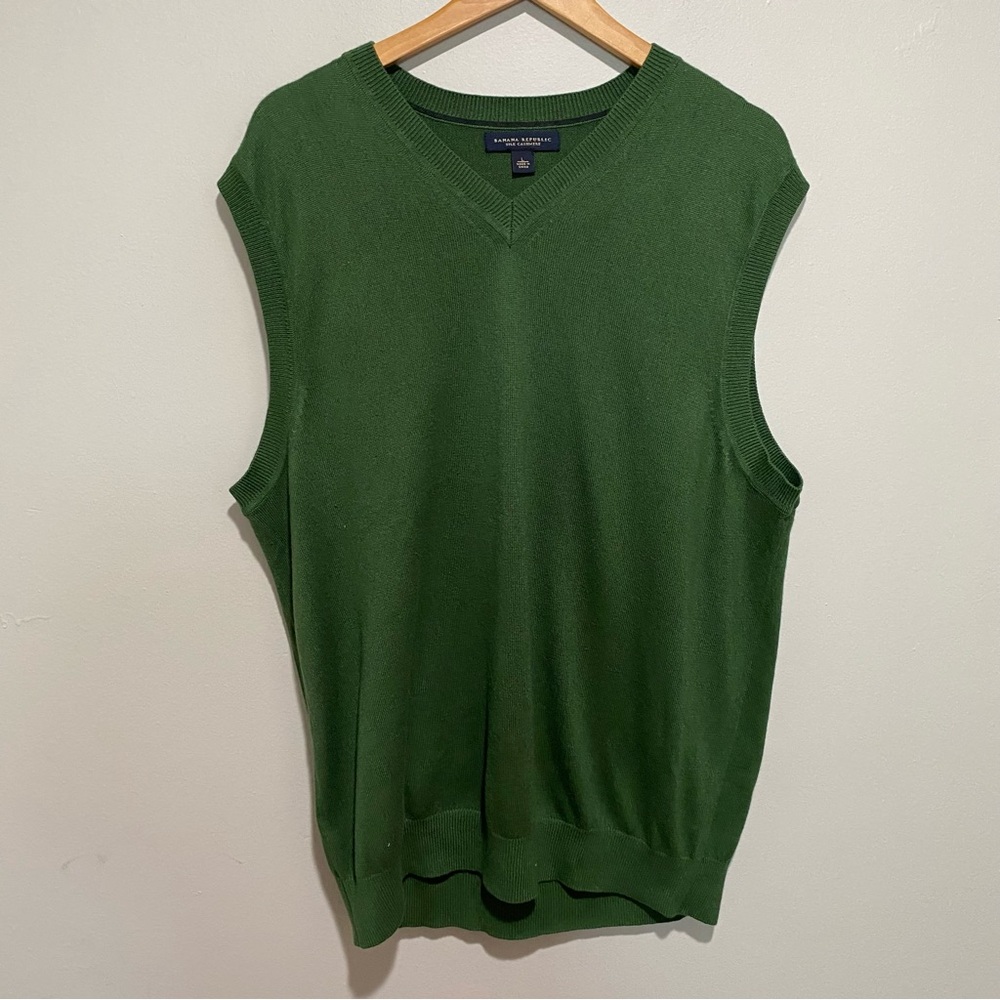 Banana Republic Silk Cashmere Green V-Neck‎ Sweater Vest Size L
